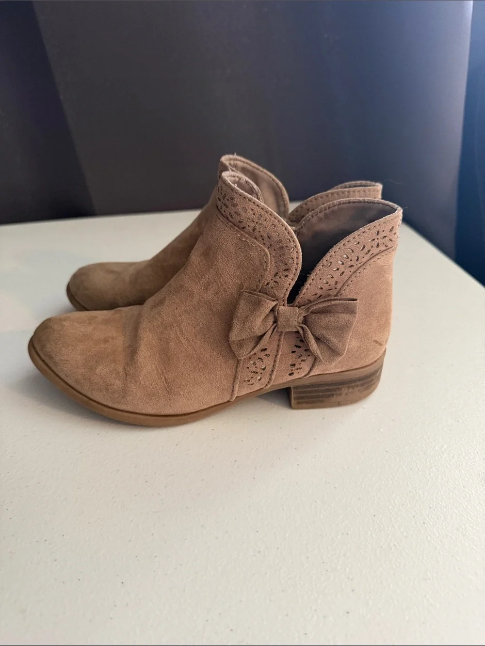 N/A comfortable suede